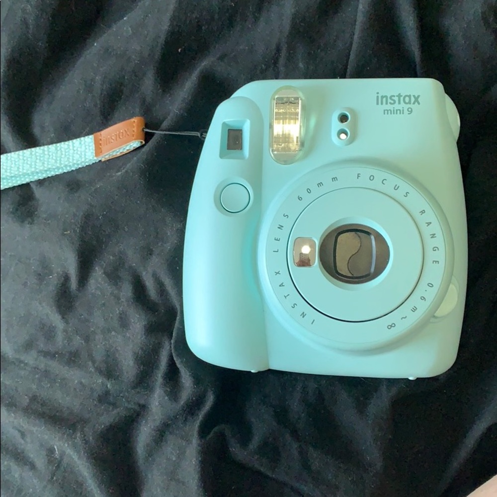 polaroid camera